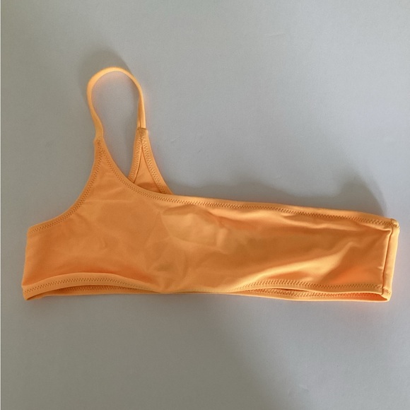 White Fox Woman’s One Shoulder Bikini Top Size M - Picture 2 of 3